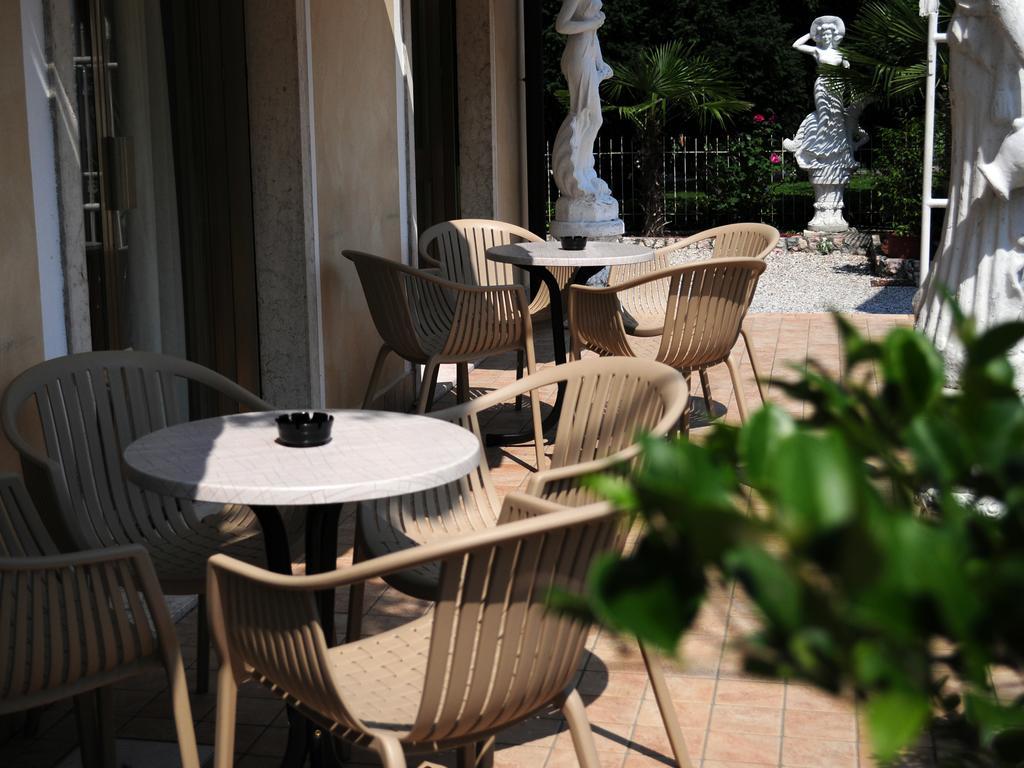 Hotel Marina Bardolino Exterior foto